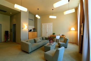 Deluxe Suite, 1 King Bed